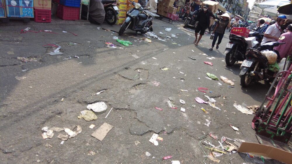 ビンタイ市場８