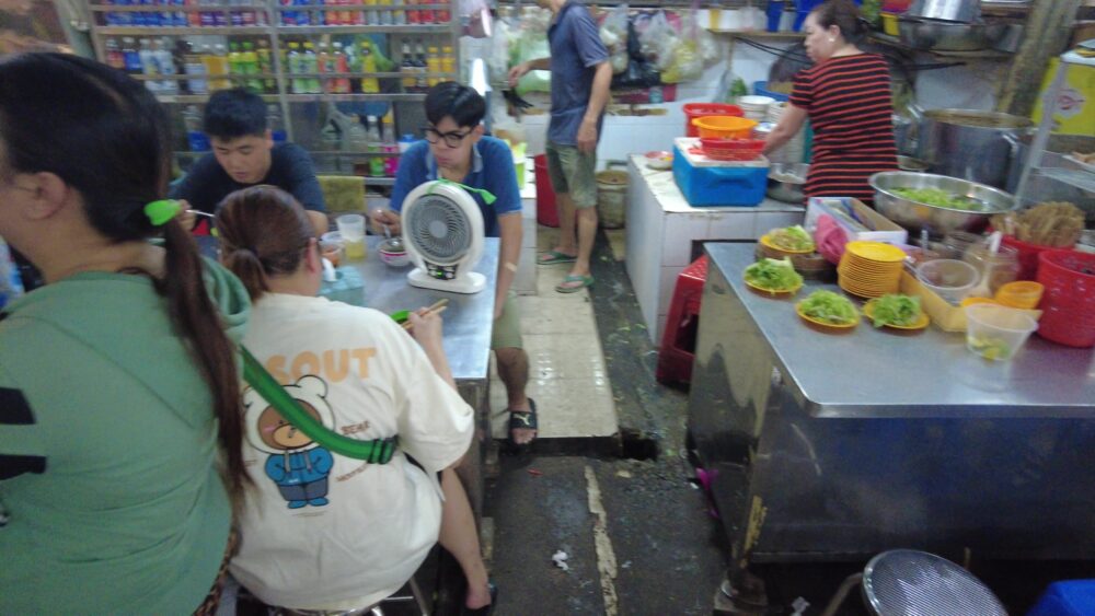 ビンタイ市場１１