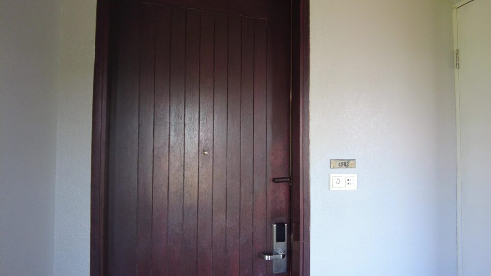 コンラッドバリ