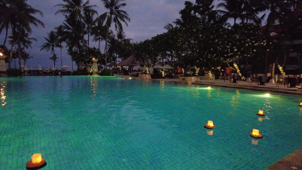 コンラッドバリ19