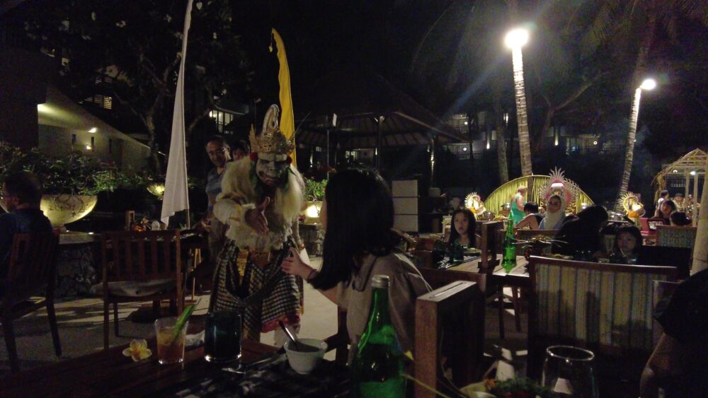 コンラッドバリ22