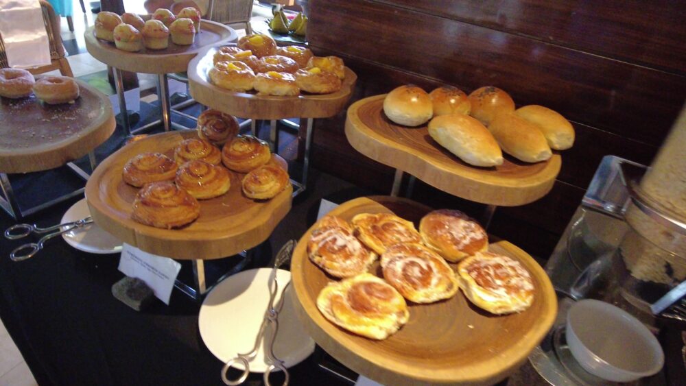 コンラッドバリ11